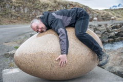 trop gros pour être couvé / zu groß um gebrütet zu werden