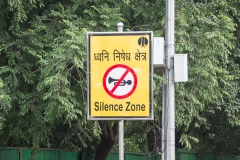 Delhi: Hup-Verbot (wen kümmert's...) / Interdit de klaxonner (ce qui n'intéresse personne...)