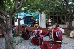 Ladakh: traditionnelle Tracht und Tänze / Vêtements et dances traditionnels